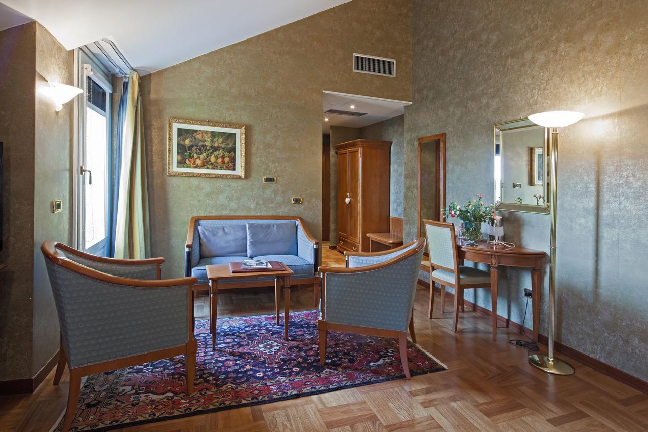 Hotel Palazzo Lovera Cuneo Exteriör bild